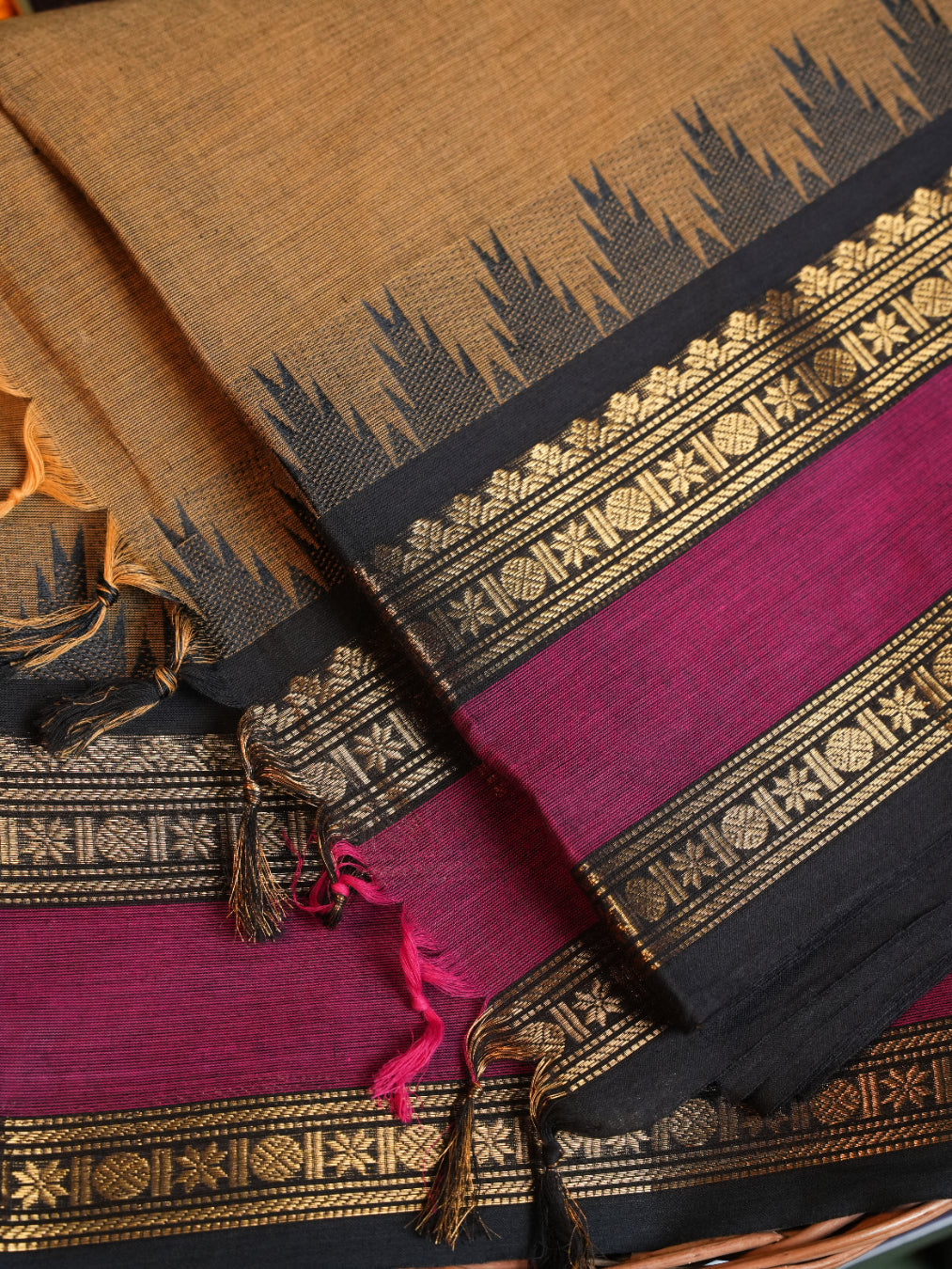 Raja Nilai CC 009 - Chettinad Cotton Saree