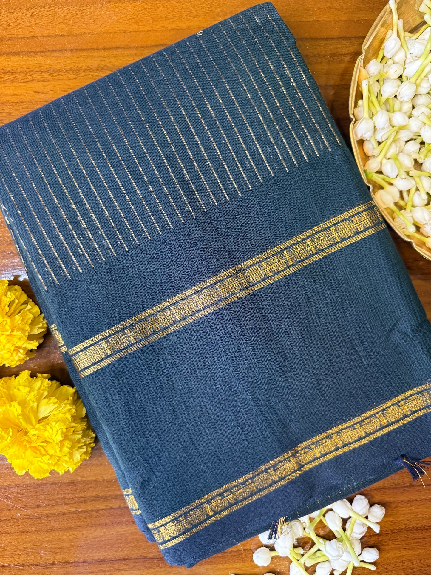 Parambariyam KC 002 - Kanchi Pure Cotton Saree